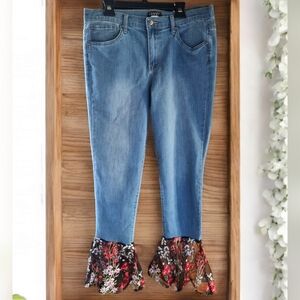 VENUS Embroidered Floral Lace Flare Denim Jeans